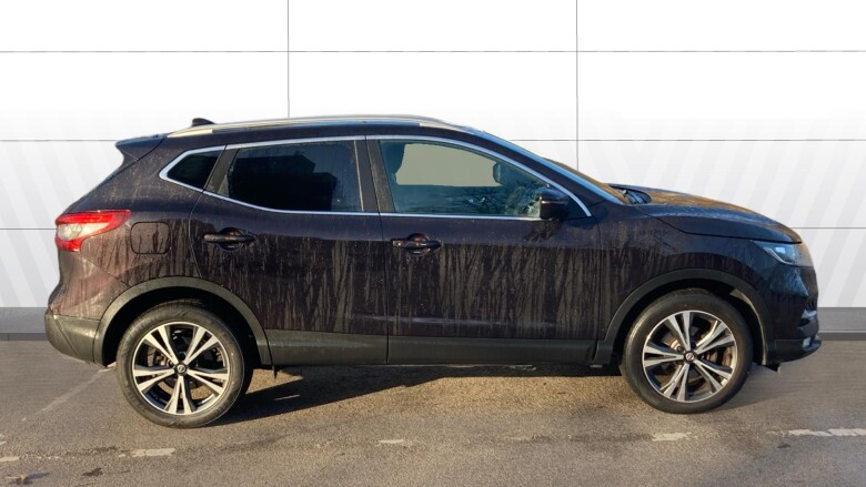 Nissan Qashqai 1.3 DiG-T N-Connecta 5dr Petrol Hatchback